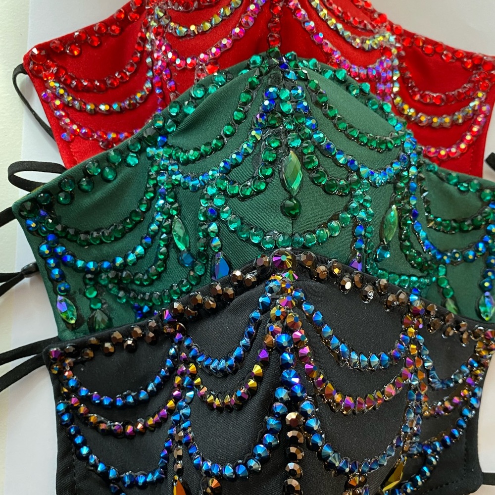 Rhinestoned face mask